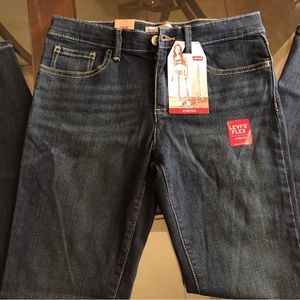 LEVI’S jean girl size 10